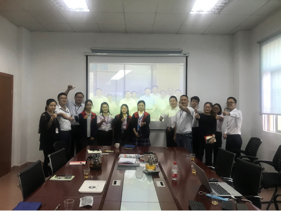 乐鱼·体育（中国）官方网站-LEYU SPORTS软件与炎墨合影